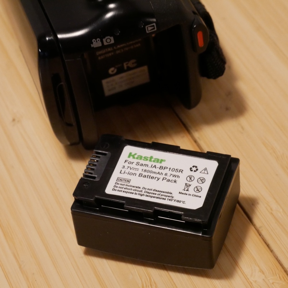 Samsung SMX-F54 Camcorder - 16GB Internal Memory (can also use SD cards) bundle - Picture 6 of 16